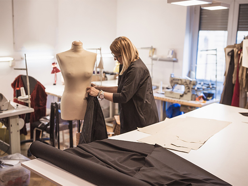 Enterprise Advantages Customization Capability to Create Unique Value for Buyers